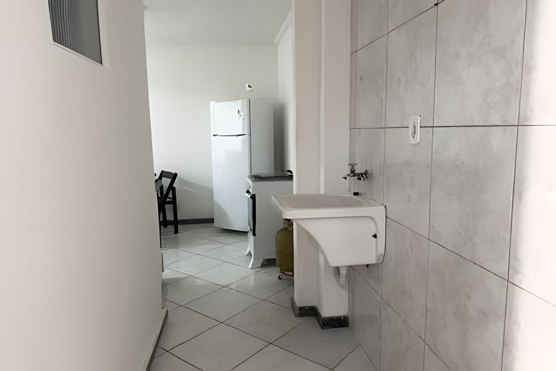 Ape Com Ac Perto Da Cabo Frio